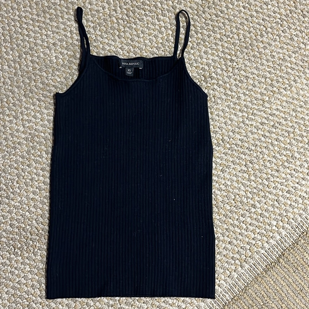 Banana Republic black cotton spandex sweater tank. Size XS.